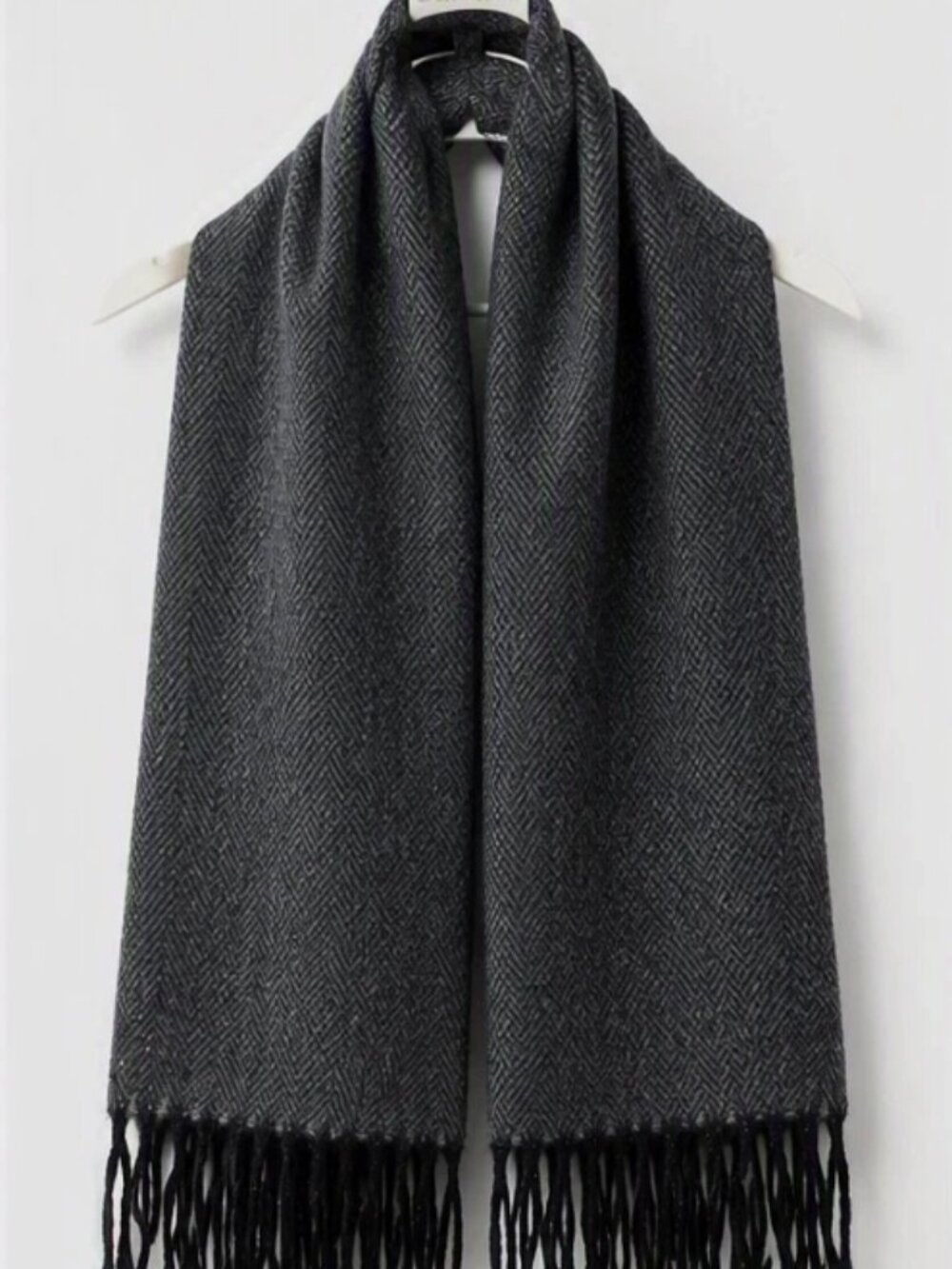 [NWT] Sasso + Smyth Scarf, Gray with Shimmer/Black Fringe; O/S (Women's)